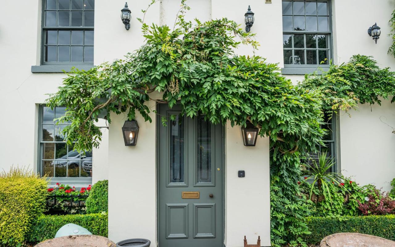The Vicarage Hotel Holmes Chapel Exterior photo