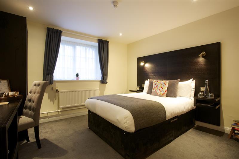 The Vicarage Hotel Holmes Chapel Exterior photo